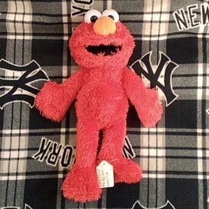 2016 Sesame Street Tickle Me Elmo 14 Inch Red Electronic Stuffed GREAT SHAPE